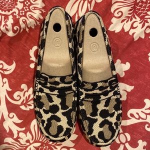 Rothy’s store exclusive drivers, 9.5 Desert Cat